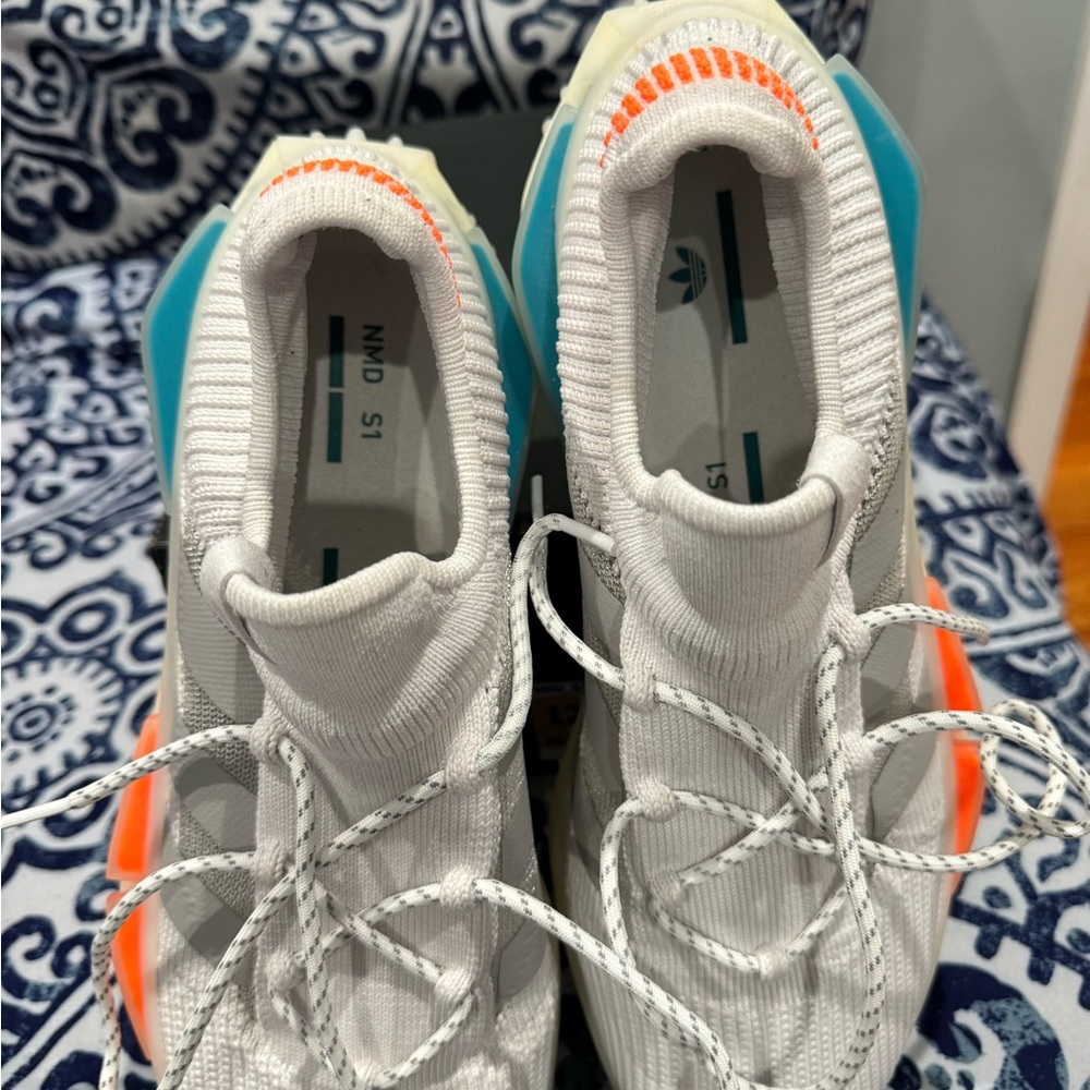 ADIDAS - Picture 7 of 7
